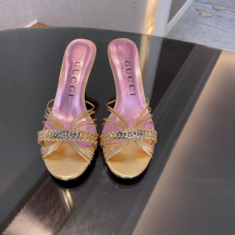 G*u*i sandals